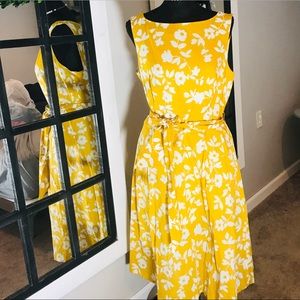 Superb Anne Klein with tied waist